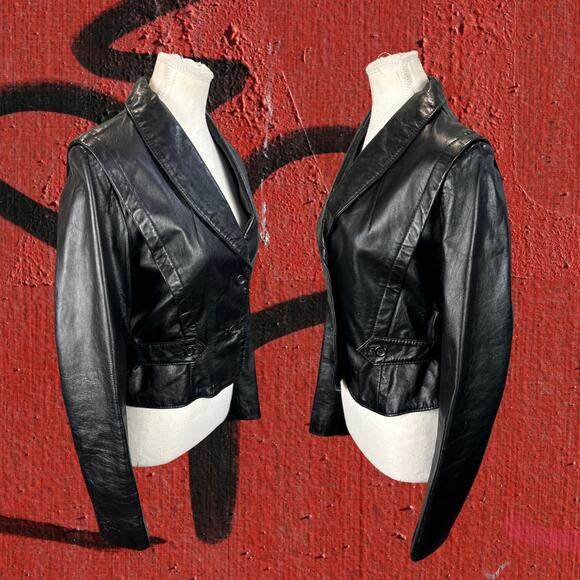 Vintage Berman's 70s Black 100% Leather Moto Crop Jacket Size 12 - Picture 2 of 5
